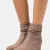 Anna Field Winter Boot - Bottines Compensées - Taupe 2 Anna Field Winter Boot - Bottines Compensées - Taupe -Femmes Vêtements Boutique 0a2483edb4374d2589346985afd7587d