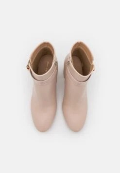 Anna Field Boots À Talons - Beige 13 Anna Field Boots À Talons - Beige -Femmes Vêtements Boutique 80b4daa6c1064912bf6fc945f5e99ced