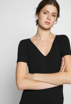 2 Pack - T-Shirt Basique - Black/White 12 2 Pack - T-Shirt Basique - Black/White -Femmes Vêtements Boutique 8490c04f37e74f88ad2ef9f823f493e9