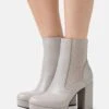 Bottines À Plateau - Grey -Femmes Vêtements Boutique 9dc398d3901a4a06b87a32f414db96ee