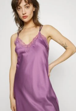 Anna Field Chemise De Nuit / Nuisette - Pink 12 Anna Field Chemise De Nuit / Nuisette - Pink -Femmes Vêtements Boutique aca2fd6bdc2944f8b8180f1cb25b16ea