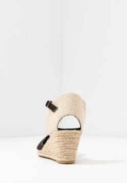 Escarpins Compensés - Black -Femmes Vêtements Boutique ba5430fa9b43405a805aad38354d4bd2