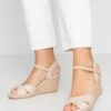 Anna Field Sandales Compensées - Beige -Femmes Vêtements Boutique e61b8391c25b42ca8dc5825505f44079