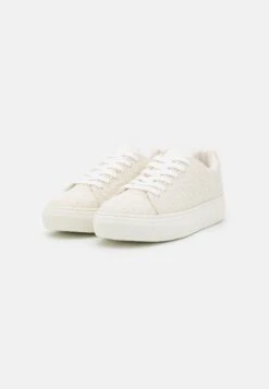 Baskets Basses - Off-White 10 Baskets Basses - Off-White -Femmes Vêtements Boutique eb7b164418c8464a827b0708f40bc634